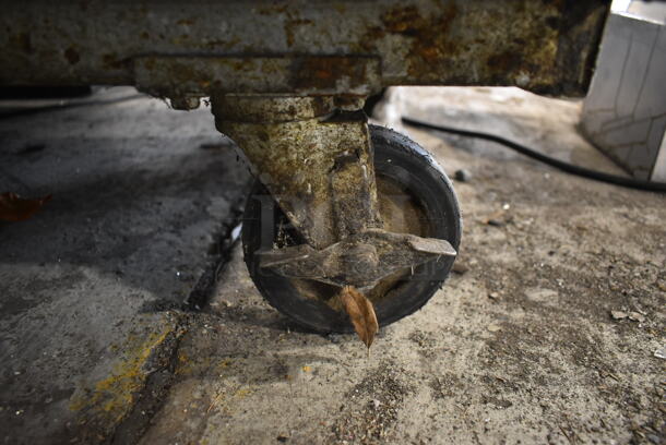 Delfield Stainless Steel Commercial Pizza Prep Table Bain Marie on Commercial Casters. Tested and Powers On But Does Not Get Cold - Image 10 of 10