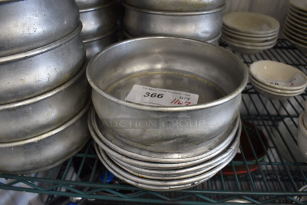 11 Metal Round Baking Pans w/ 7 Lids. 8x8x2.5. 11 Times Your Bid! - Image 2 of 3