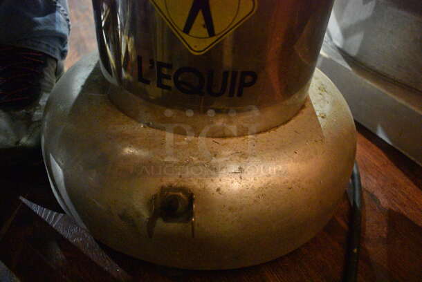 Stainless Steel Commercial Countertop Automatic Juicer. 17x13x20. Item Was in Working Condition on Last Day of Business. (lounge) - Image 5 of 5