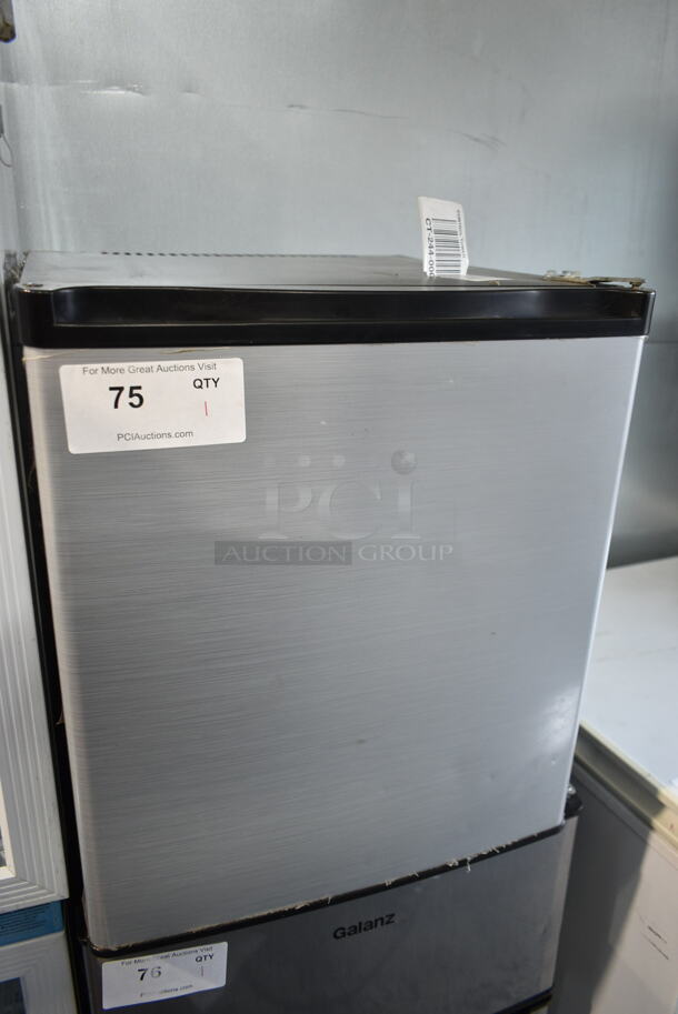 Koolatron KCR-40B Metal Mini Cooler. 115 Volts, 1 Phase. Tested and Powers On But Does Not Get Cold - Image 1 of 4