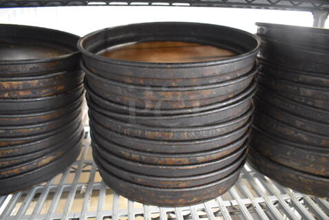 11 Metal Round Pizza Baking Pans. 15x15x2. 11 Times Your Bid!