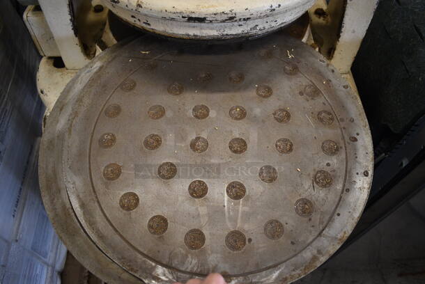 Dutchess Metal Commercial Floor Style Dough Divider. 27x25x75 - Image 6 of 9