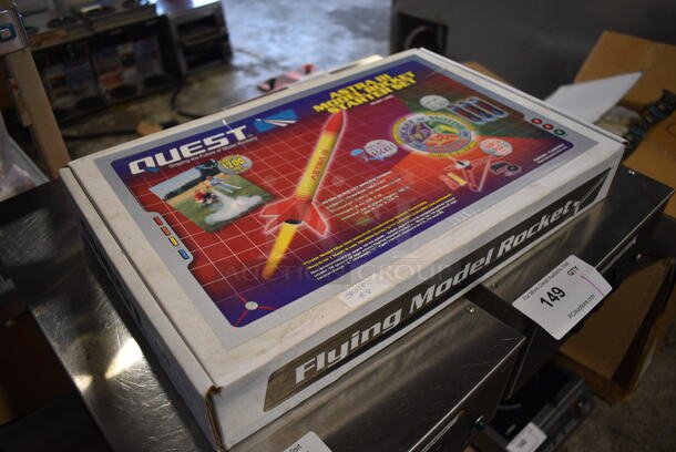 BRAND NEW! Quest Astra III Model Rocket - Image 2 of 2