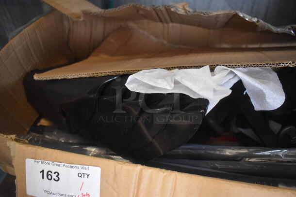 6 BRAND NEW IN BOX! Winco Black Poly Dust Pans. 13x11x38. 6 Times Your Bid! - Image 4 of 4