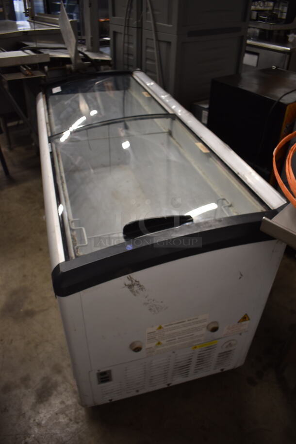 Maxx Cold MXF72CHC-8 Commercial Electric White Ice Cream Merchandiser Freezer. 115V, 1 Phase. Tested and Does Not Power On - Image 3 of 6