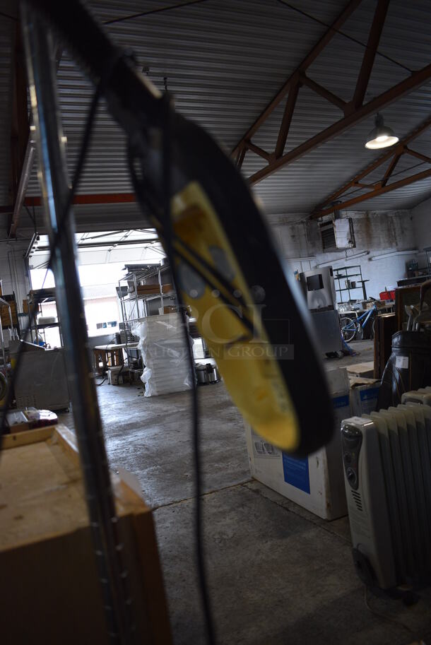 2 Various Floor Style Items; Fan and Light. Includes 8x10x43. 2 Times Your Bid! - Image 3 of 4