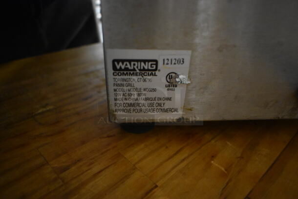 Waring WDG250 Stainless Steel Commercial Countertop Panini Press. 120 Volts, 1 Phase.  Tested and Working! - Image 4 of 4