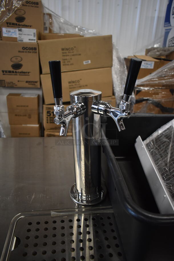 BRAND NEW SCRATCH AND DENT! Avantco 178UDD3HCS Stainless Steel Commercial Direct Draw Kegerator / Beer Dispenser with (2) 2 Tap Towers - (3) 1/2 Keg Capacity. 115 Volts, 1 Phase. Tested and Working! - Image 7 of 12