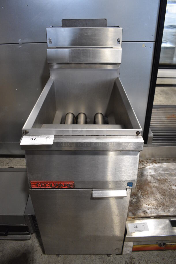 Cecilware Model FMS403HP Stainless Steel Commercial Natural Gas Powered Deep Fat Fryer. 110,000 BTU. 15.5x31x46 - Image 1 of 6