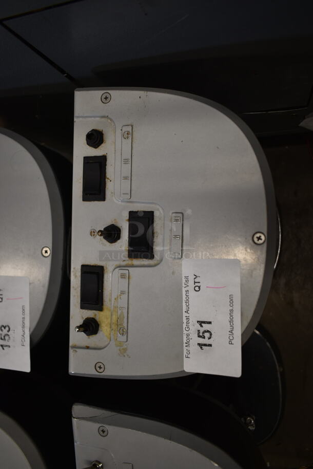 Hamilton Beach HMD400 Metal Commercial Countertop 3 Head Milkshake Mixer. 120 Volts, 1 Phase. Tested and Only Left Head is Working - Image 2 of 4