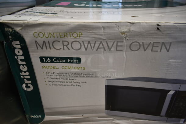 IN ORIGINAL BOX! Criterion CCM16M1S Stainless Steel Countertop Microwave Oven. 120 Volts, 1 Phase.  - Image 4 of 6