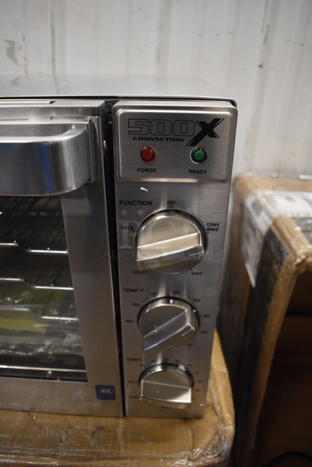 BRAND NEW IN BOX! Waring WCO500X Stainless Steel Commercial Countertop Half Size Convection Oven. 120 Volts, 1 Phase. 24x23x13. Tested and Working! - Image 4 of 8