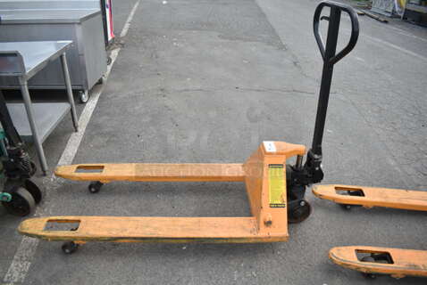 Metal Commercial 5,500 Pound Metal Pallet Jack. 