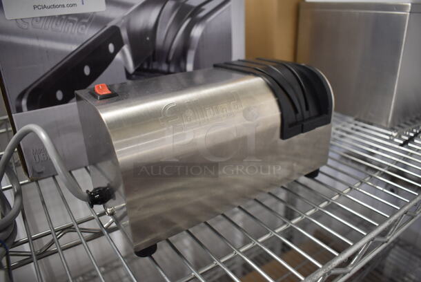 BRAND NEW IN BOX! Edlund 395 Stainless Steel Countertop Electric Powered Knife Sharpener with Guides. 115 Volts, 1 Phase. 9x4x5. Tested and Working! - Image 3 of 6