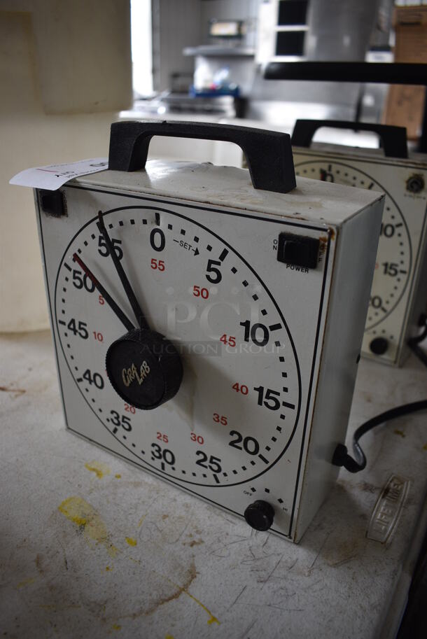 Gralab Model 167 Metal Commercial Timer. 120 Volts, 1 Phase. 8.5x3x10. Tested and Working! - Image 2 of 3