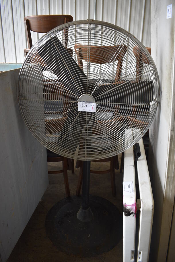 King of Fans Metal Floor Style Fan. 32x28x61. Tested and Working!