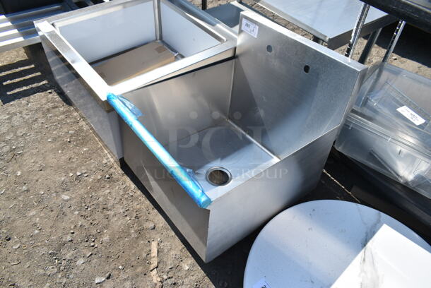 BRAND NEW SCRATCH AND DENT! Stainless Steel Single Bay Sink. No Legs.  - Image 3 of 5