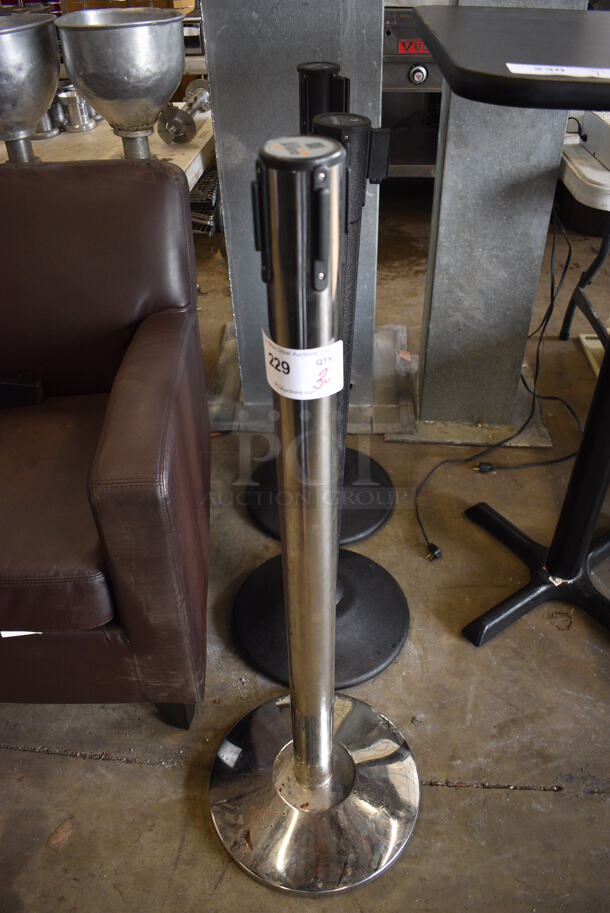 3 Stanchions; Queue and 2 US Weight. 14x14x40, 14x14x42. 3 Times Your Bid!