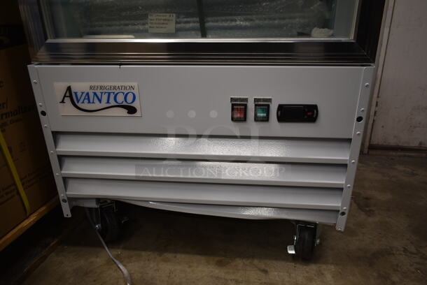 BRAND NEW SCRATCH AND DENT! 2023 Avantco 178GDC12FHCW Metal Commercial Single Door Reach In Freezer Merchandiser w/ Poly Coated Racks. 115 Volts, 1 Phase. Tested and Working! - Image 4 of 6