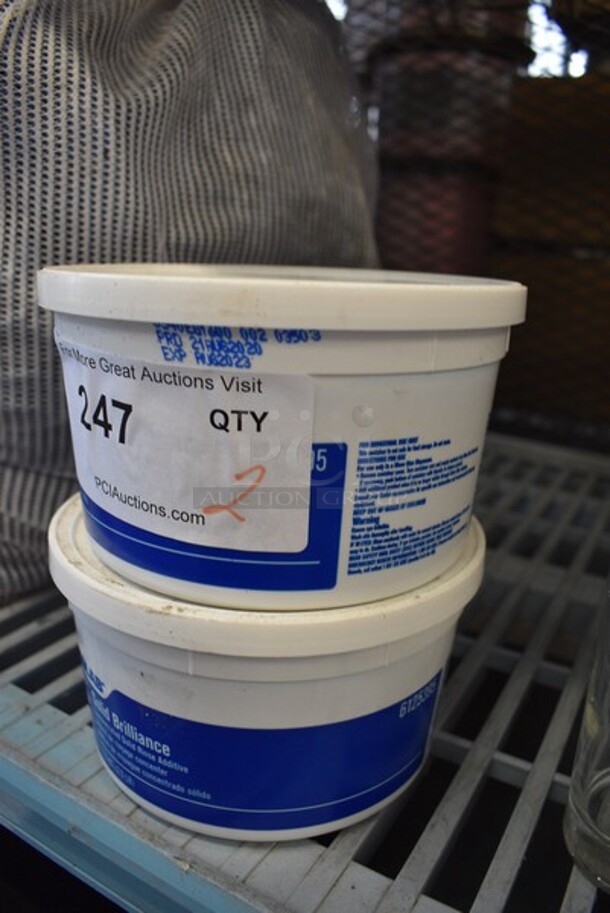2 Ecolab Solid Brilliance Concentrated Solid Rinse Additive. 6.5x6.5x3.5. 2 Times Your Bid! - Image 3 of 3
