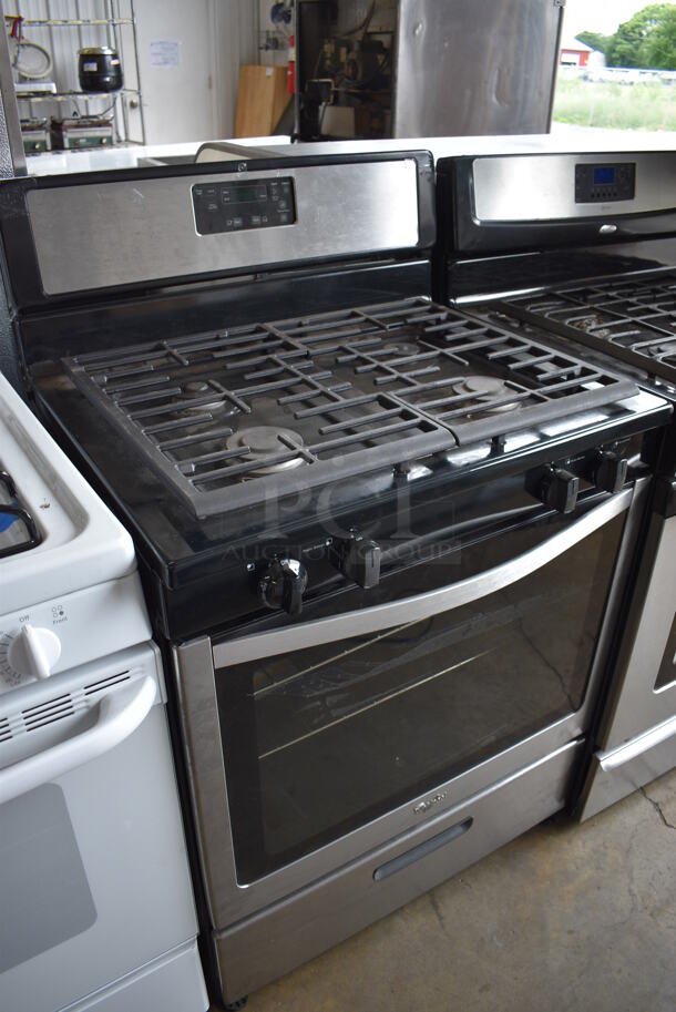 Whirlpool Model WFG320M0BS3 Natural Gas Powered 4 Burner Range w/ Oven. 30x26x46.5 - Image 5 of 9