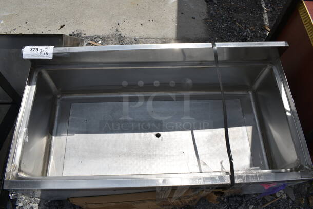 BRAND NEW SCRATCH AND DENT! Stainless Steel Commercial Ice Bin.  - Image 4 of 5