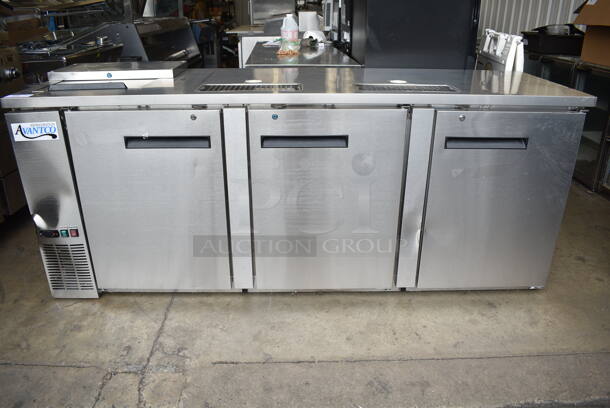 BRAND NEW SCRATCH AND DENT! 2023 Avantco 178UDD4CTS Stainless Steel Kegerator / Beer Dispenser with (2) Double Tap Tower and Club Top - (4) 1/2 Keg Capacity. 115 Volts, 1 Phase. Tested and Working! - Image 2 of 10