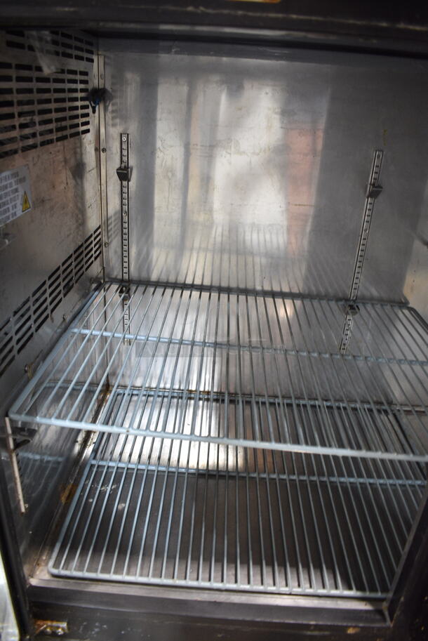 Avantco 178UBB3GHC Metal Commercial 2 Door Back Bar Cooler Merchandiser. 115 Volts, 1 Phase. Tested and Powers On But Does Not Get Cold
 - Image 4 of 5