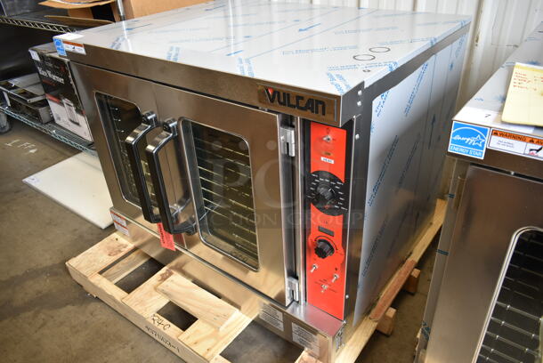 BRAND NEW SCRATCH AND DENT! Vulcan VC5ED ENERGY STAR Stainless Steel Commercial Electric Powered Full Size Convection Oven w/ View Through Doors, Metal Oven Racks and Thermostatic Controls. 240 Volts, 3/1 Phase. Tested and Working! - Image 2 of 6