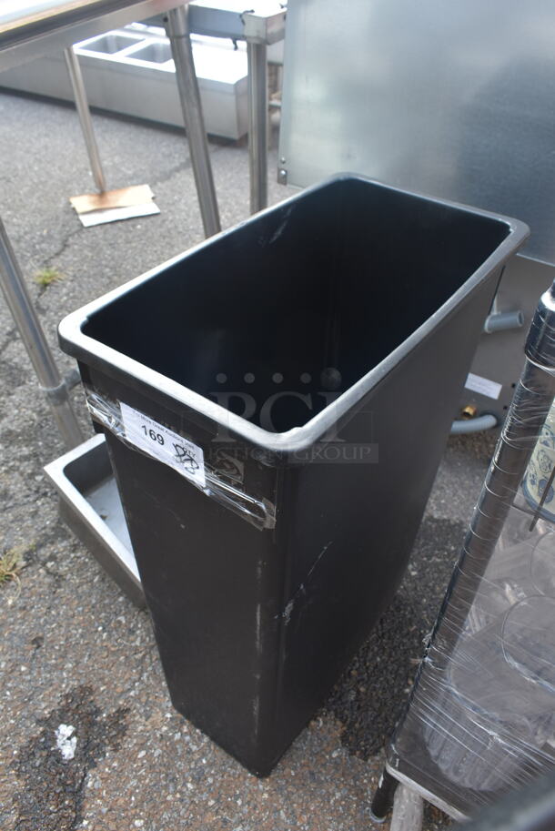 Winco Black Poly Slim Jim Trash Can w/ Lid. Missing Swinging Lid Piece. - Image 4 of 4