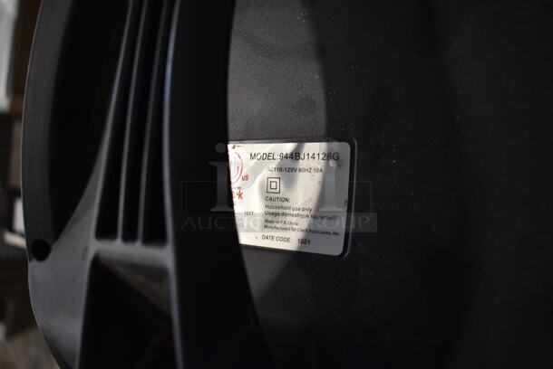 BRAND NEW SCRATCH AND DENT! 2021 Lavex 944BJ14126G Vacuum. 110-120 Volts, 1 Phase. Tested and Working! - Image 5 of 6