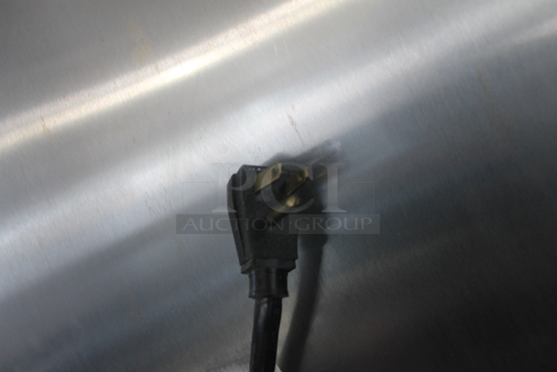 2013 True TG2R-2S Stainless Steel Commercial 2 Door Reach In Cooler w/ Poly Coated Racks. 115 Volts, 1 Phase. Tested and Working! - Image 8 of 8