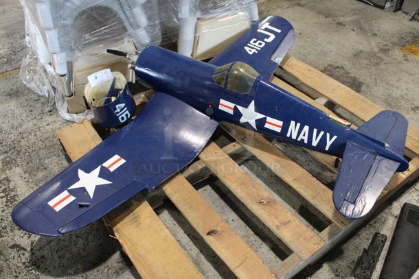 Navy Chance Vought F4U Corsair 1/8 Scale RC Model Airplane.  64x12x50 - Image 2 of 10