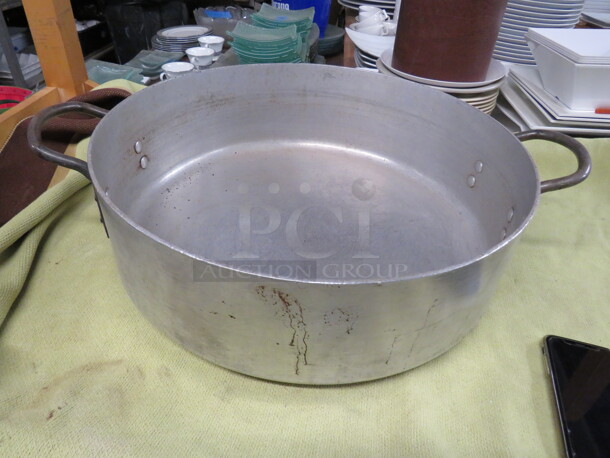 One Commercial Aluminum Braizing Pot.  18.5X6