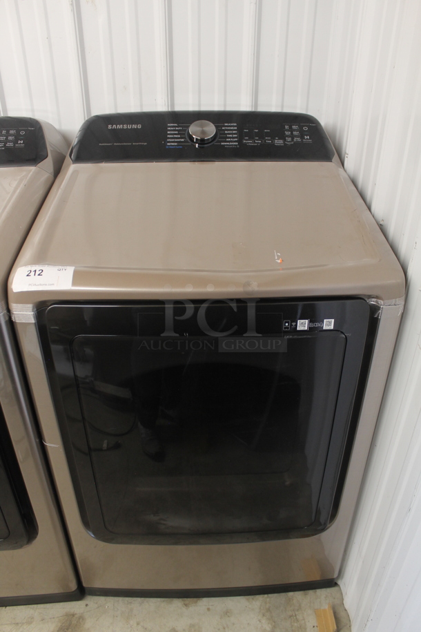 BRAND NEW SCRATCH AND DENT! 2022 Samsung DVG52A5500C Metal Gas Powered Front Load Dryer. 20,000 BTU.