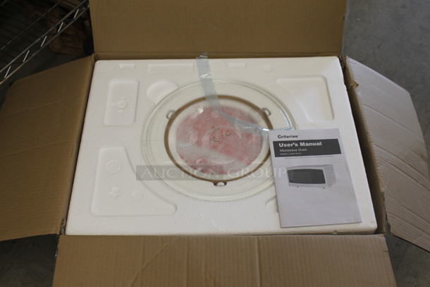 BRAND NEW SCRATCH AND DENT! Criterion CCM11M1W Countertop Microwave Oven. Missing Plate. 120 Volts, 1 Phase.  - Image 2 of 7