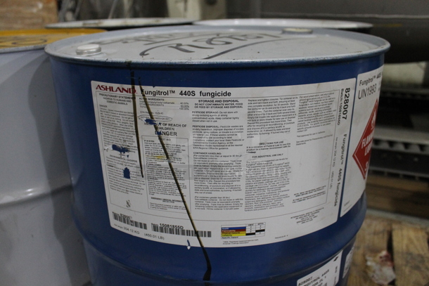 ALL ONE MONEY! PALLET LOT of 4 Barrels; Fungitrol Fungicide, Sartomer. BUYER MUST REMOVE. - Image 3 of 10