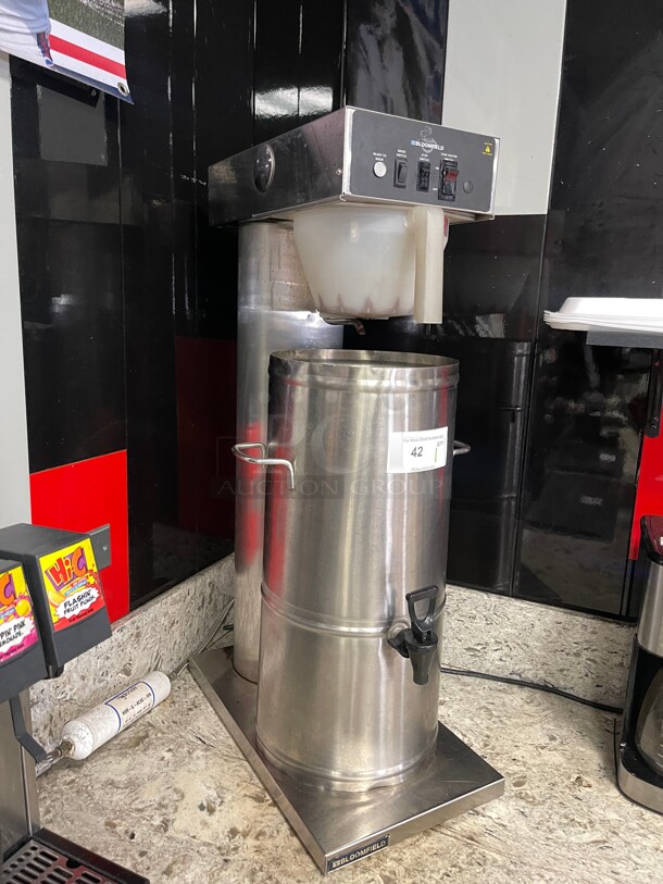 Working! Bloomfield 8740-35G 3 and 5 Gallon Iced Tea Brewer 120 Volt NSF Tested and Working!  - Image 1 of 7
