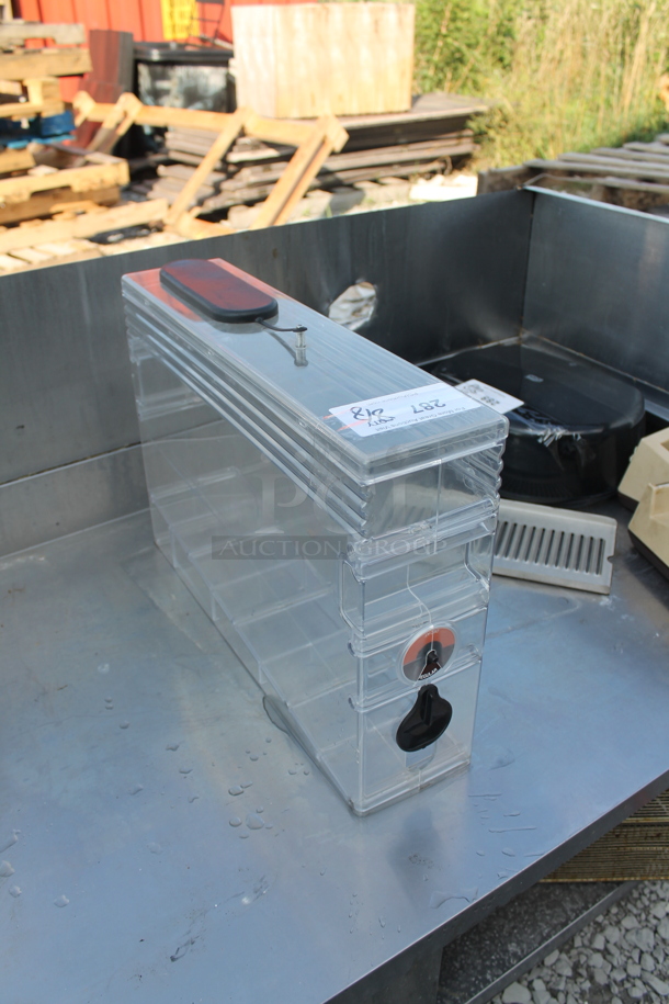 Clear Poly Hopper. - Image 3 of 4