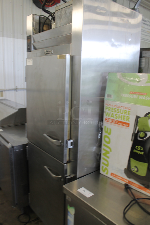 Traulsen RLT 1-26WUT Stainless Steel Commercial 2 Half Size Door Reach In Cooler on Commercial Casters. 115 Volts, 1 Phase. Tested and Working! - Image 3 of 8
