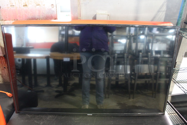 Toshiba Model 49L510U18 49" Television. 120 Volts, 1 Phase. Buyer Must Pick Up - We Will Not Ship This Item. Tested and Powers On - See Pictures - Image 5 of 7