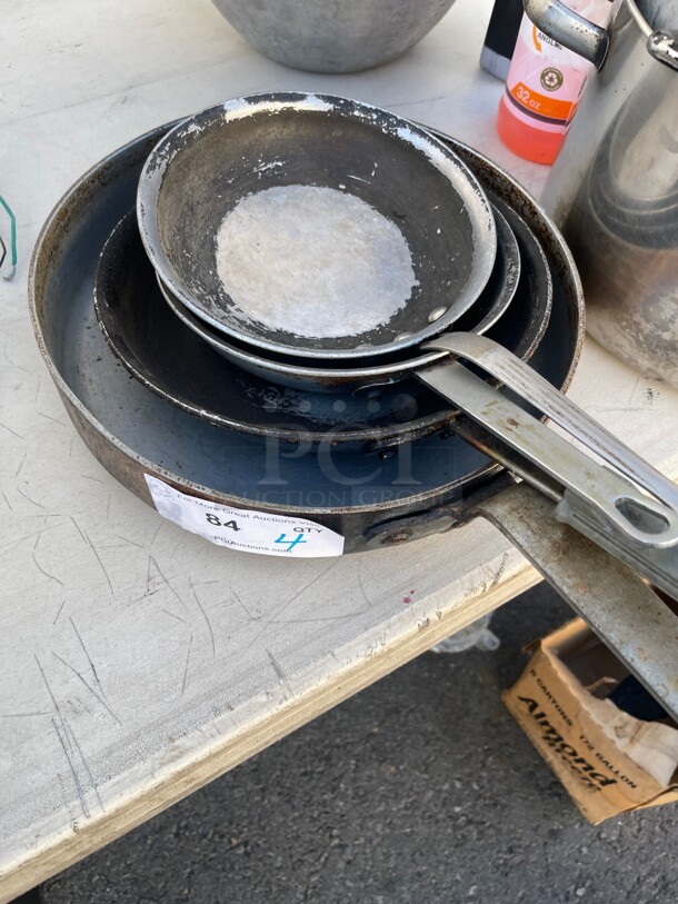 Commercial Heavy Duty Assorted Frying Pans