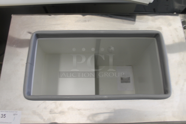 BRAND NEW SCRATCH AND DENT! 2022 Excellence HFF-2-HC Stainless Steel Commercial Chest Freezer w/ Center Hinge Lid. 115 Volts. 1 Phase. Tested and Working! - Image 4 of 5