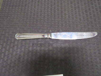 One Lot Of 60 Heavy Duty Dinner Knives.