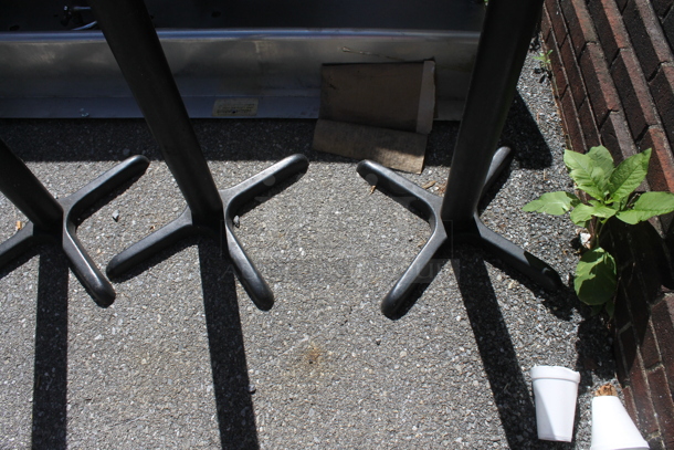 Stone Tabletop on 2 Black Bar Height Table Bases. - Image 3 of 3