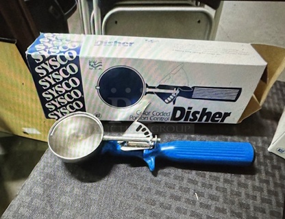 One NEW Sysco Disher. #4338752