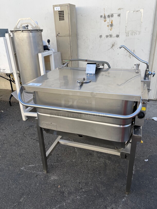 Working! Groen 30 Gallon Commercial Tilted Skillet Natural Gas NSF Tested and Working! - Image 4 of 11