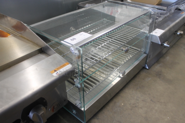 BRAND NEW SCRATCH AND DENT! RTR-50L Stainless Steel Countertop Heated Display Case Merchandiser. 110-120 Volts, 1 Phase. Tested and Working! - Image 2 of 7