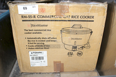 BRAND NEW IN THE ORIGINAL BOX! Town RM-55N-R Natural Gas 110 Cup (55 Cup Raw) Gas Rice Cooker and Warmer. Unit Functions Correctly. The lid and insert are slightly warped.