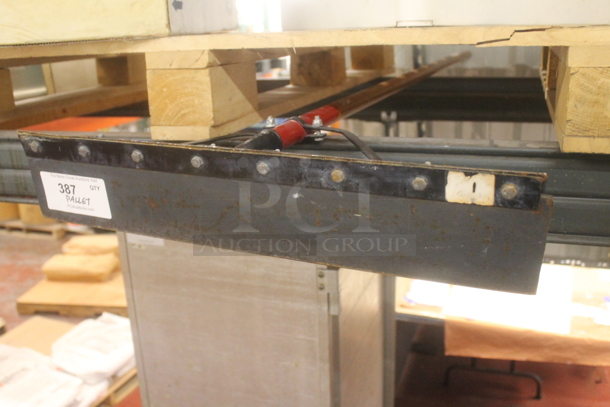 ALL ONE MONEY! PALLET LOT of Various Items Including Poly Bin! - Image 3 of 4